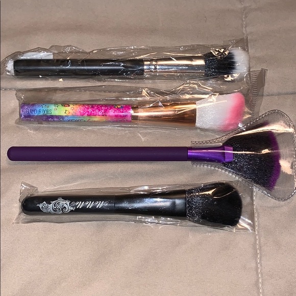 assorted brands Other - 4 Different Makeup Brushes
